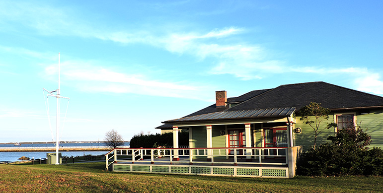 Low Tide Yacht Club